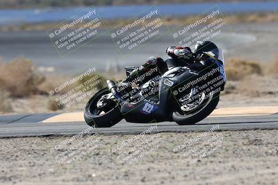 media/Nov-16-2025-Race Pace (Sun) [[8c5fa54630]]/Verified Riders/3-Turn 14 (1045am)/